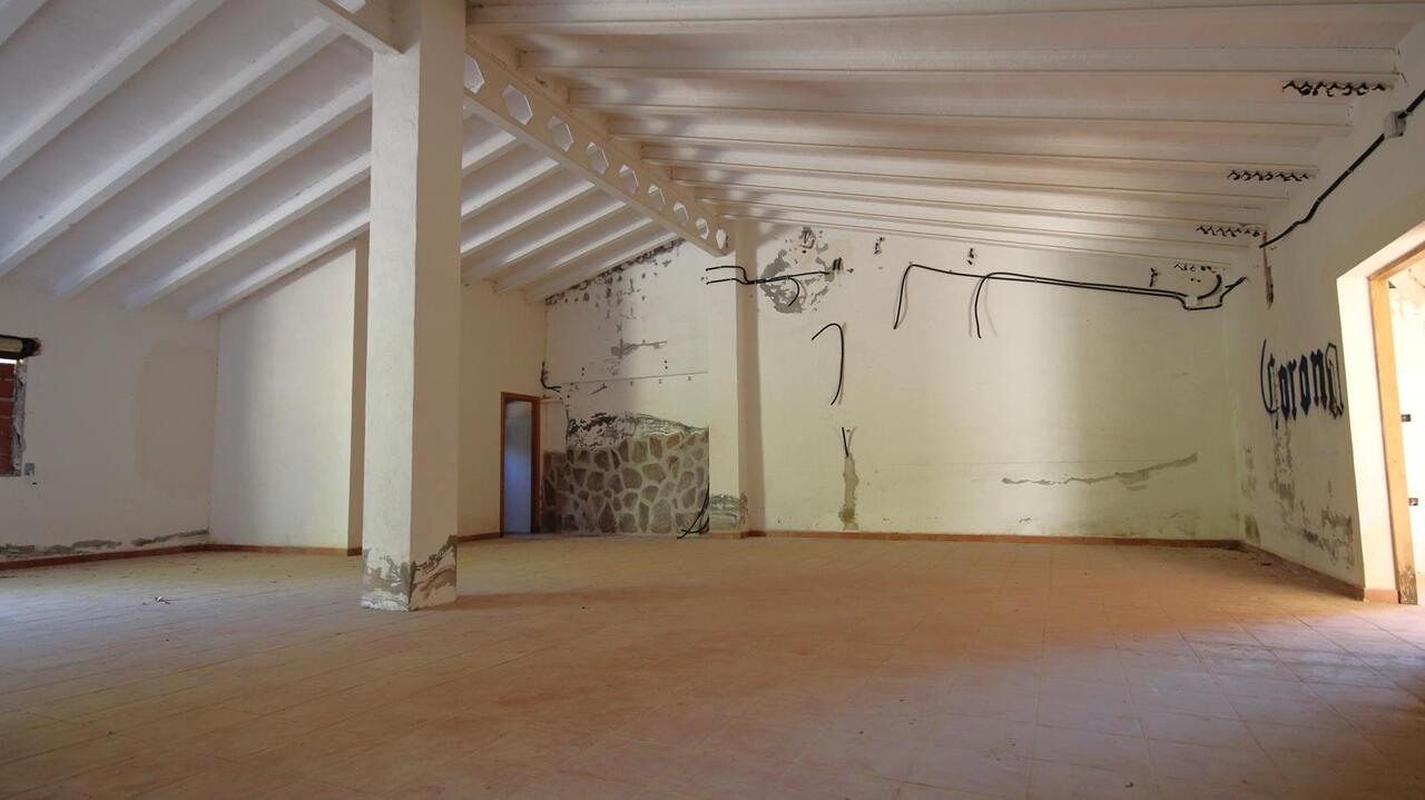 1992: Villa  in Castell de Castells