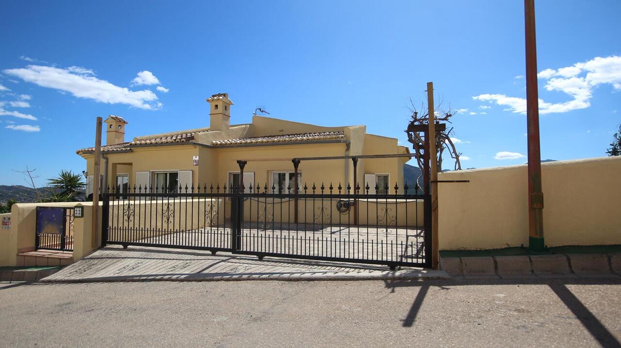 Verkoop. Villa in Jalón