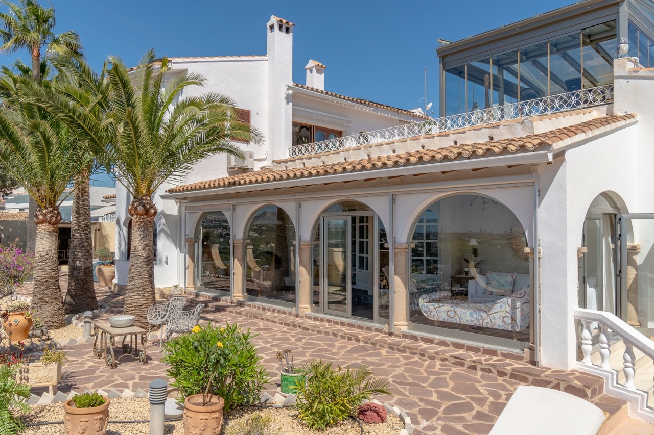 2158: Villa  in Altea