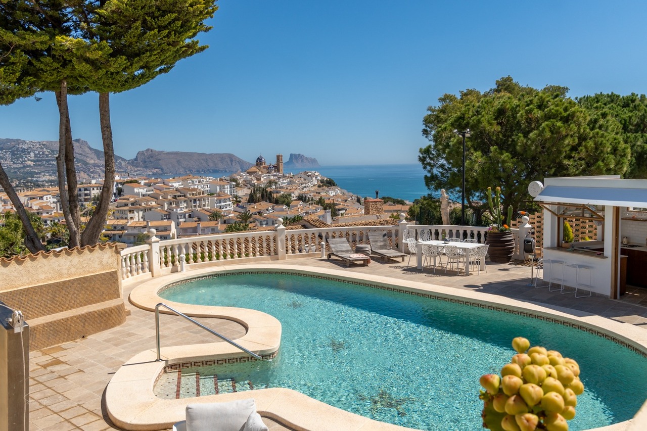 2158: Villa  in Altea