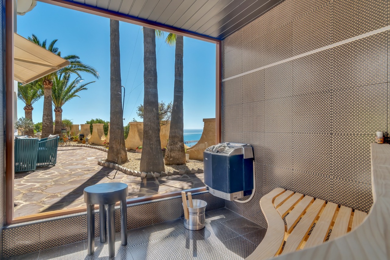 2158: Villa  in Altea
