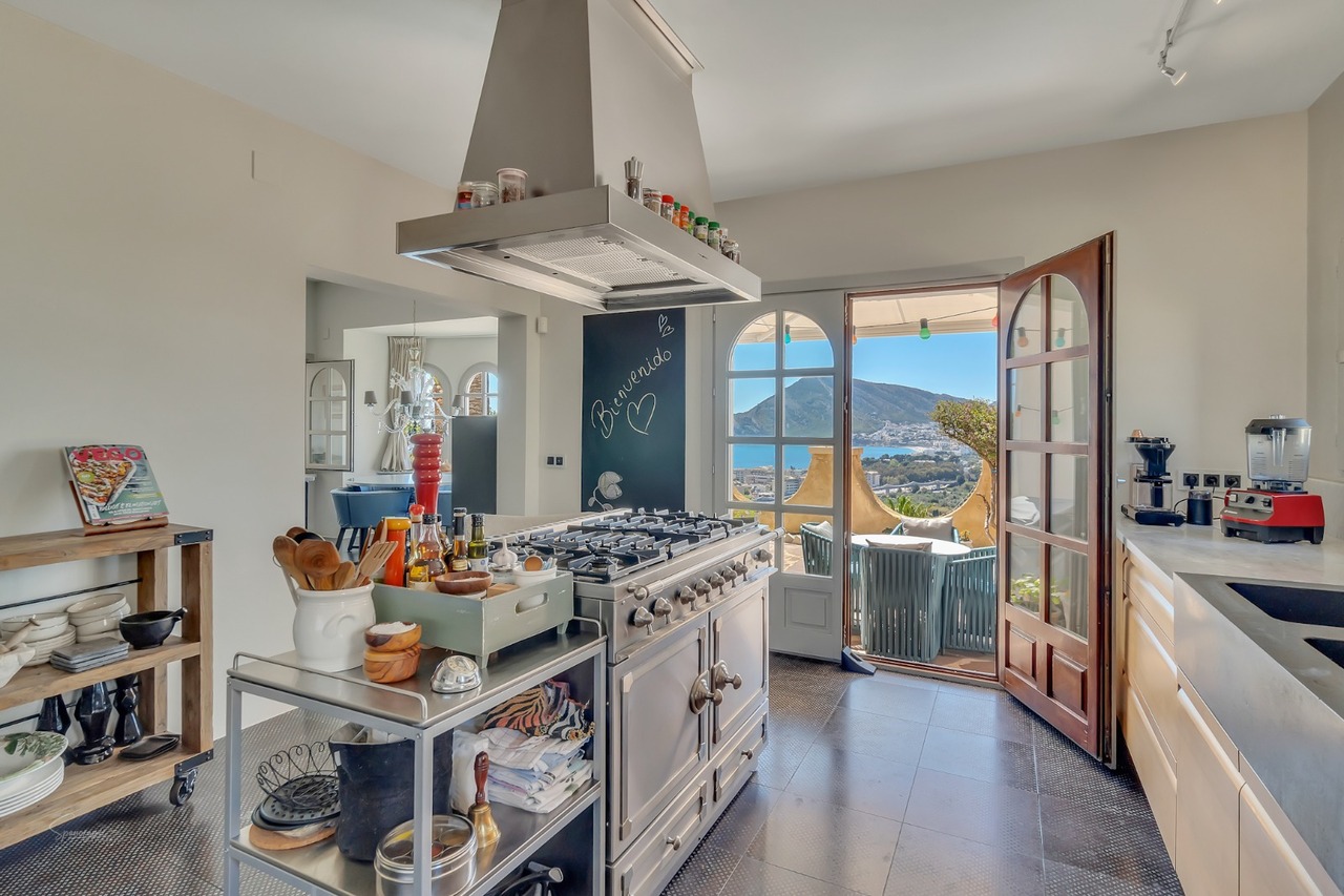 2158: Villa  in Altea