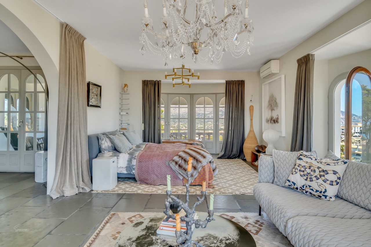 2158: Villa  in Altea