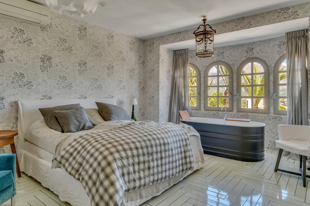 2158: Villa  in Altea