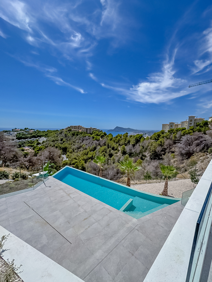 2165: Villa  in Altea