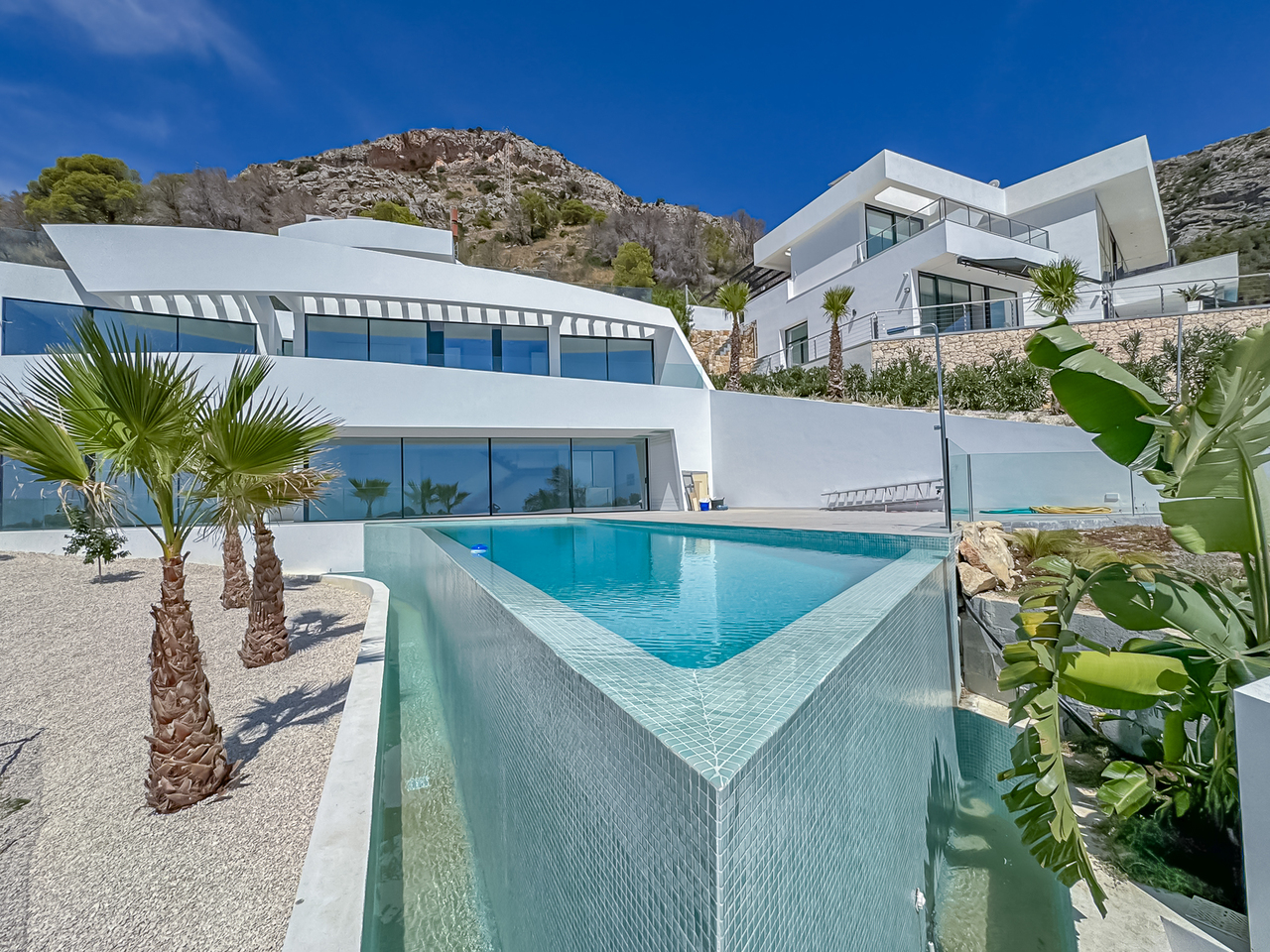 2165: Villa  in Altea