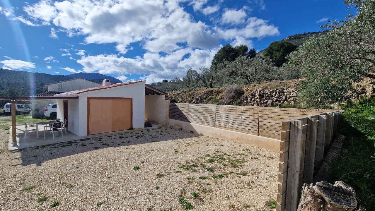 2203: Country House  in Jalon