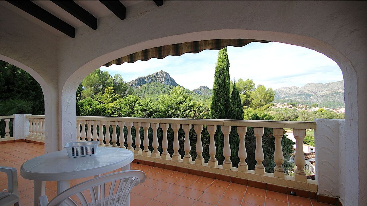2298: Villa  in Orba