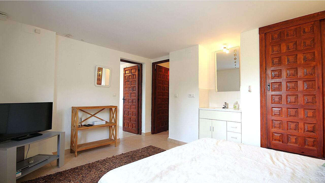2298: Villa  in Orba