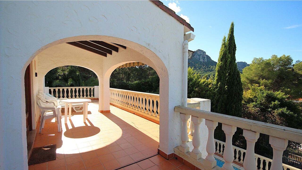2298: Villa  in Orba