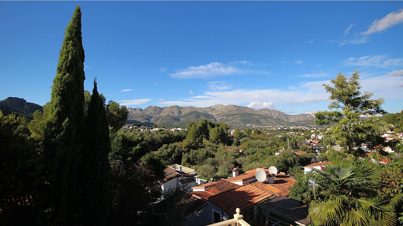 2298: Villa  in Orba