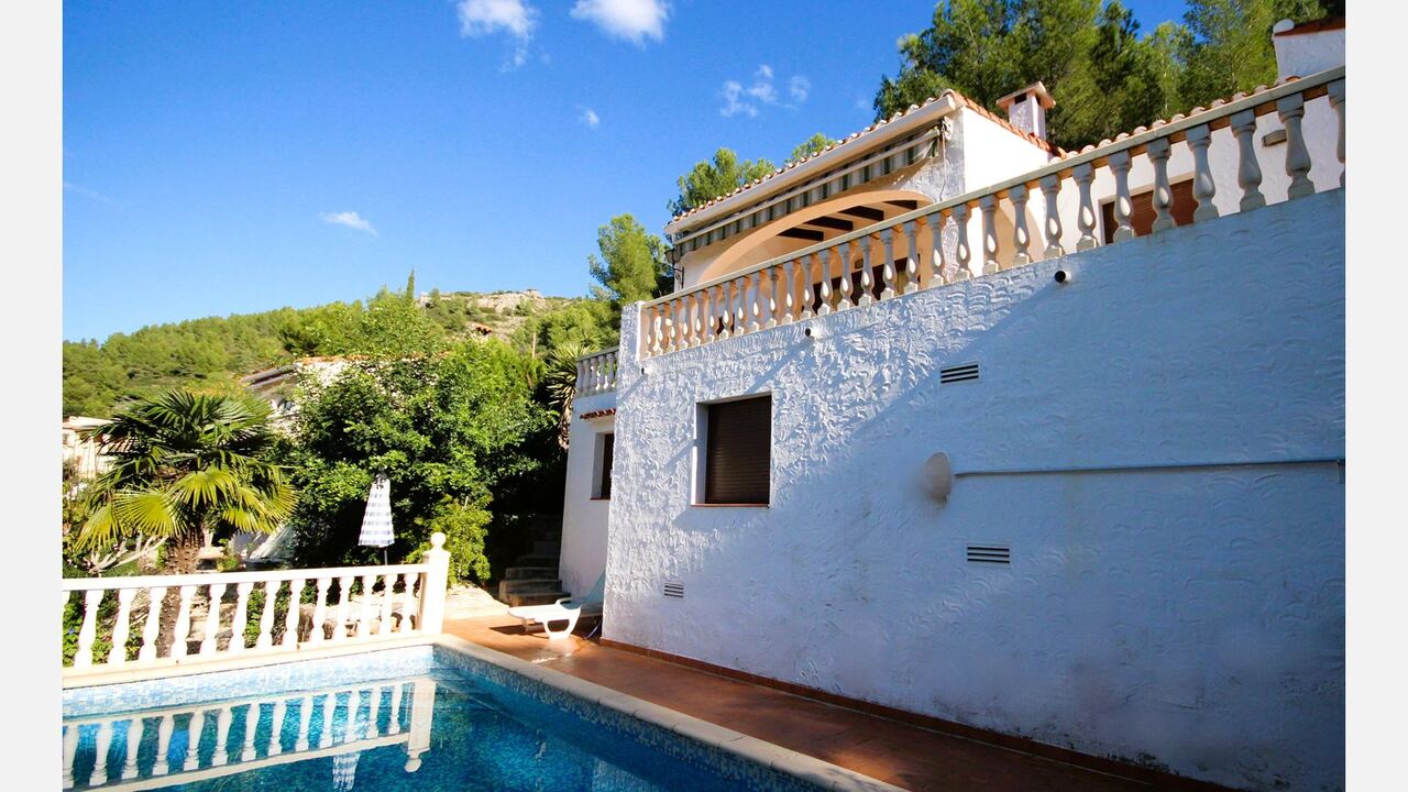 2298: Villa  in Orba