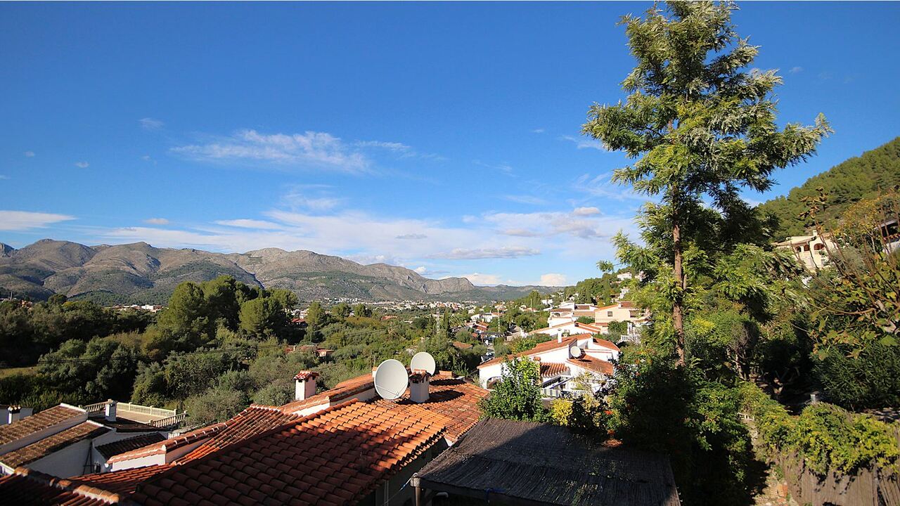 2298: Villa  in Orba