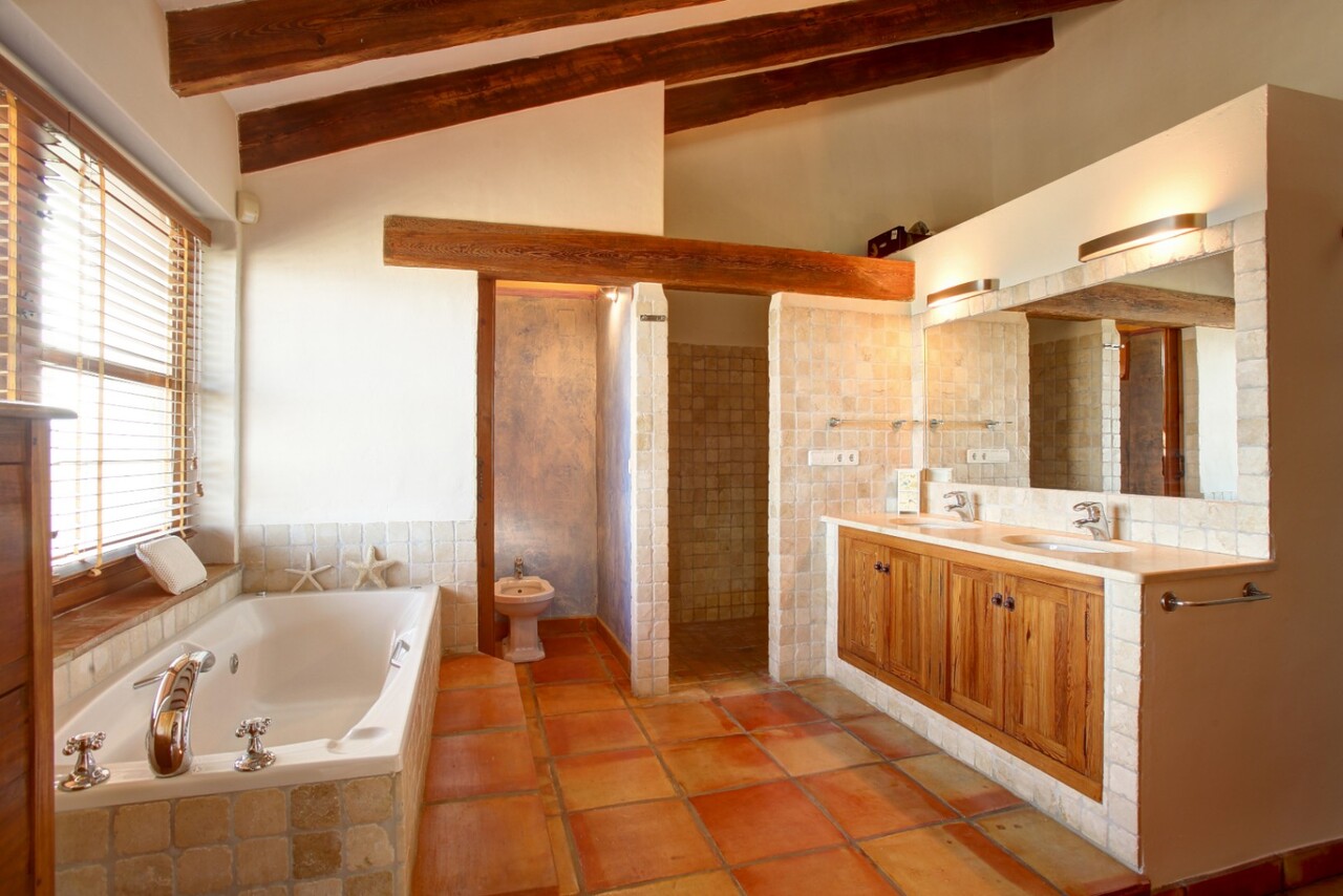 2312: Country House  in Moraira