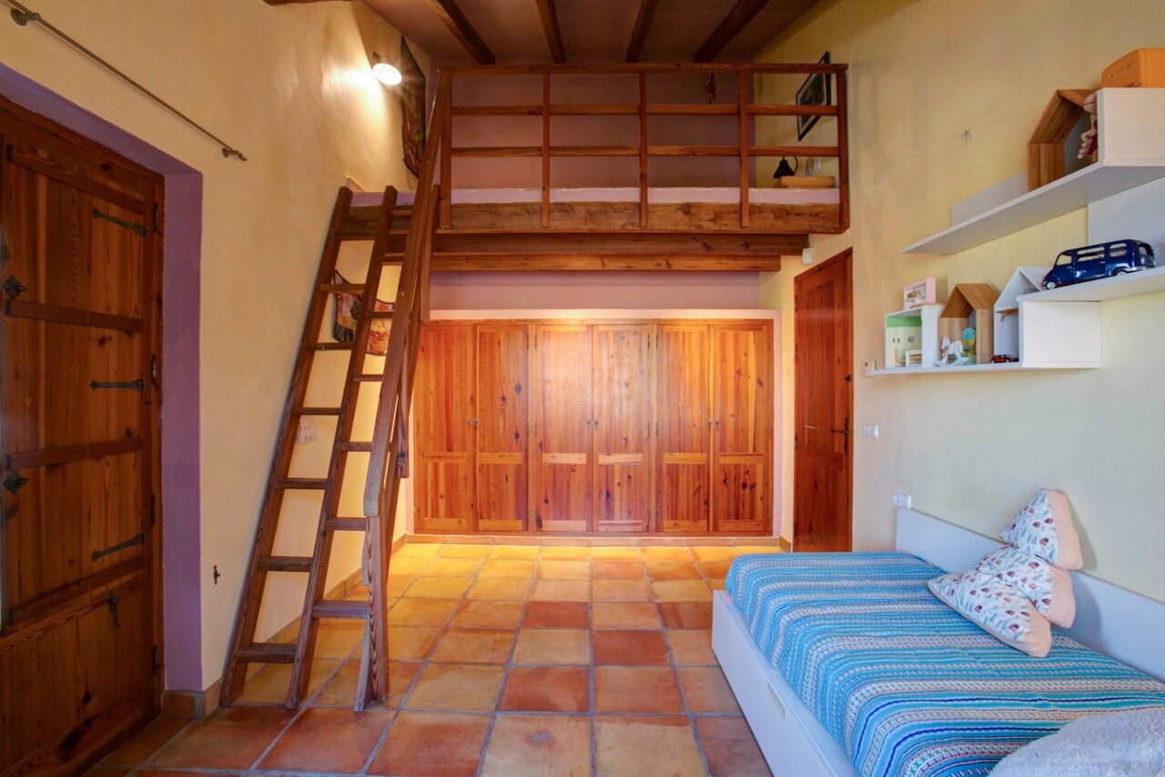 2312: Country House  in Moraira
