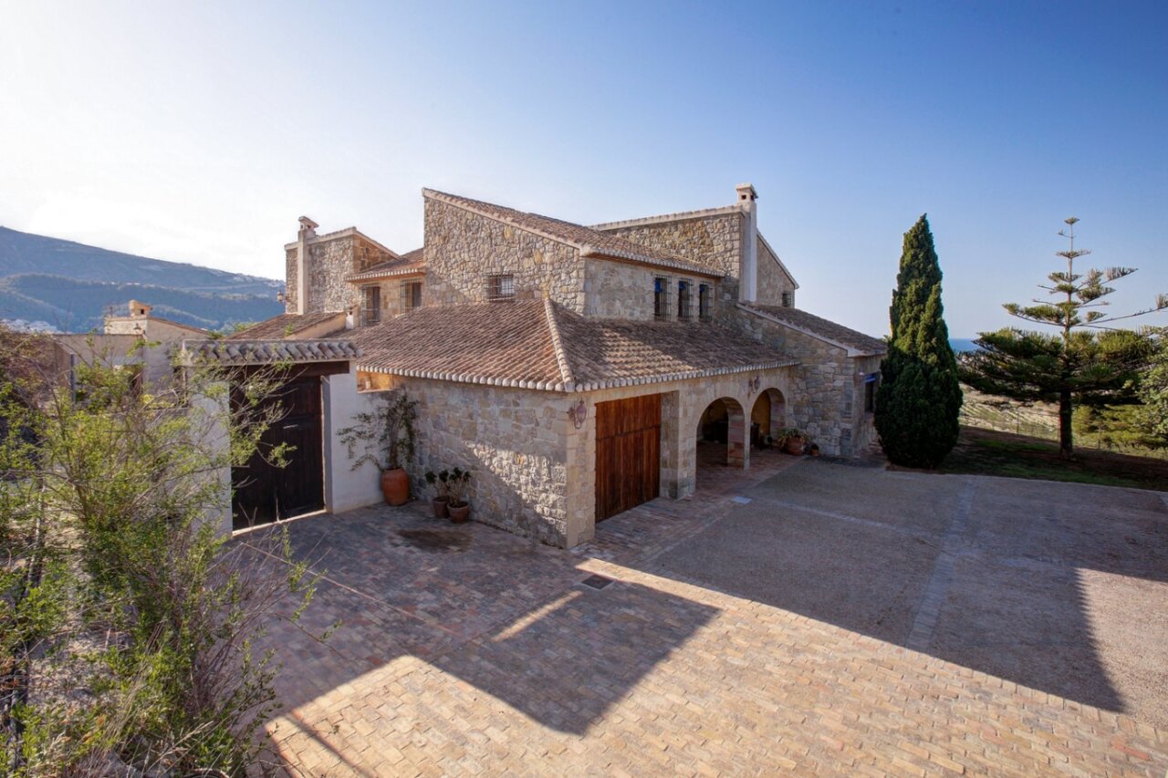 2312: Country House  in Moraira