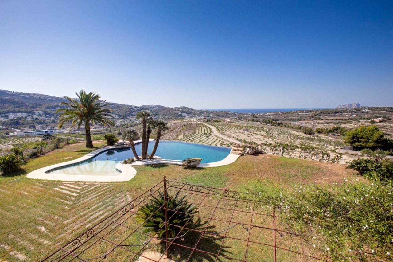 2312: Country House  in Moraira