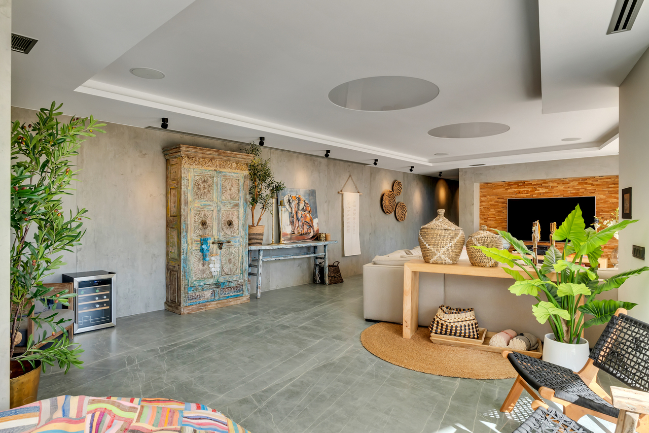 2328: Villa  in Benissa