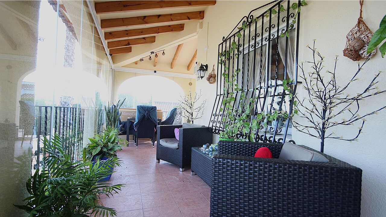 2372: Villa  in Orba