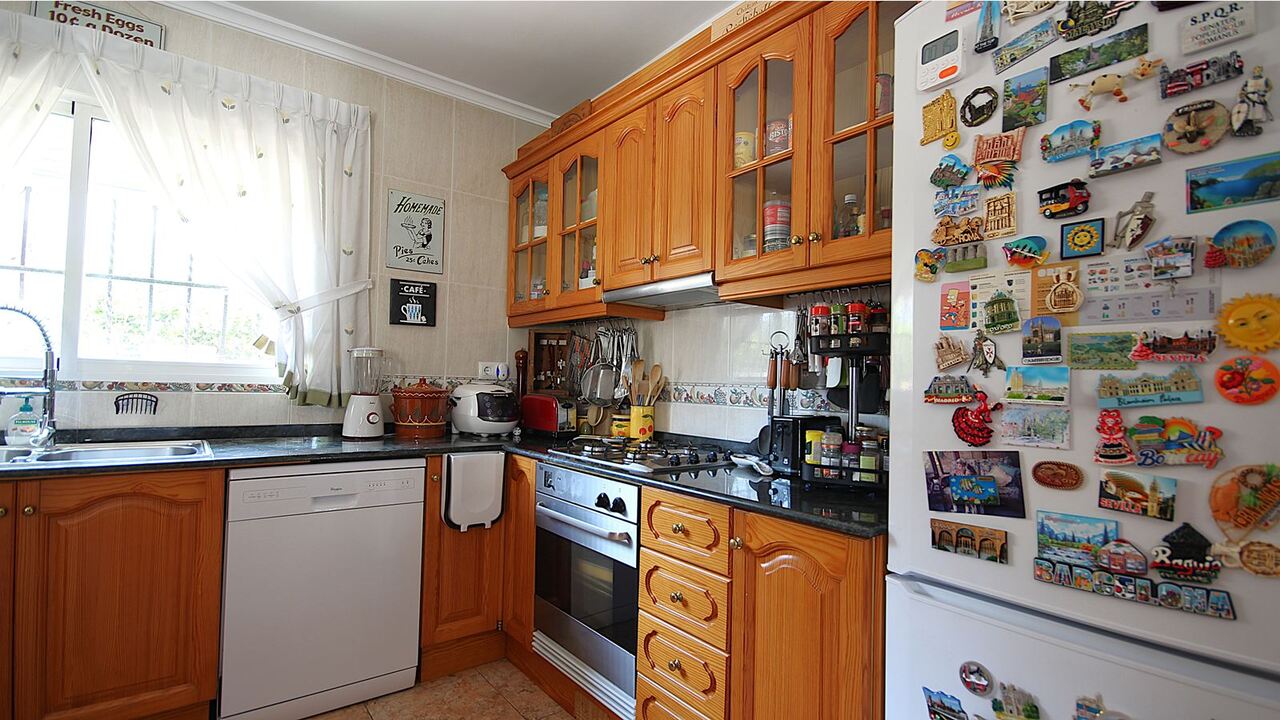 2372: Villa  in Orba