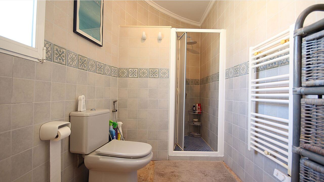 2372: Villa  in Orba