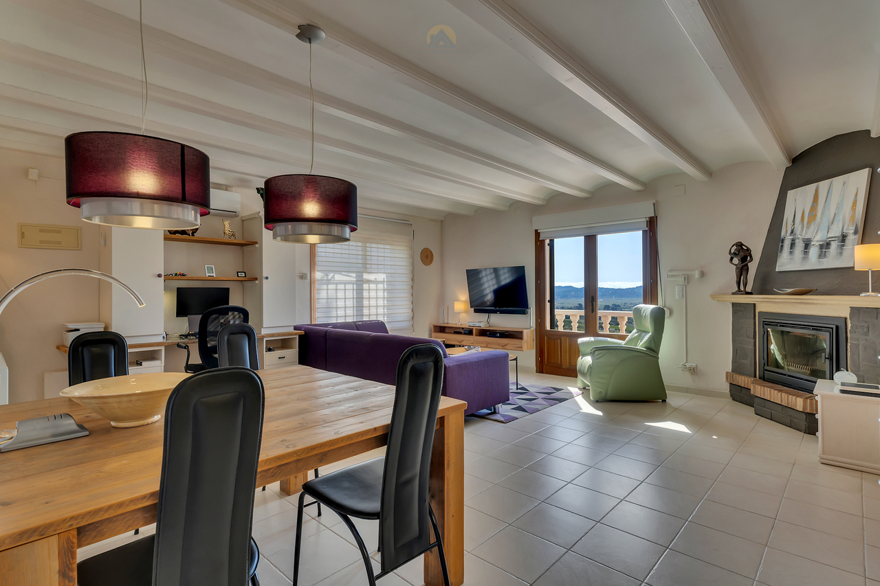 2366: Villa  in Jalon