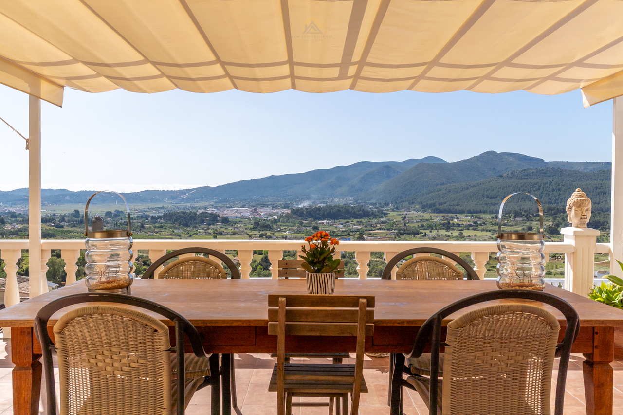 2366: Villa  in Jalon