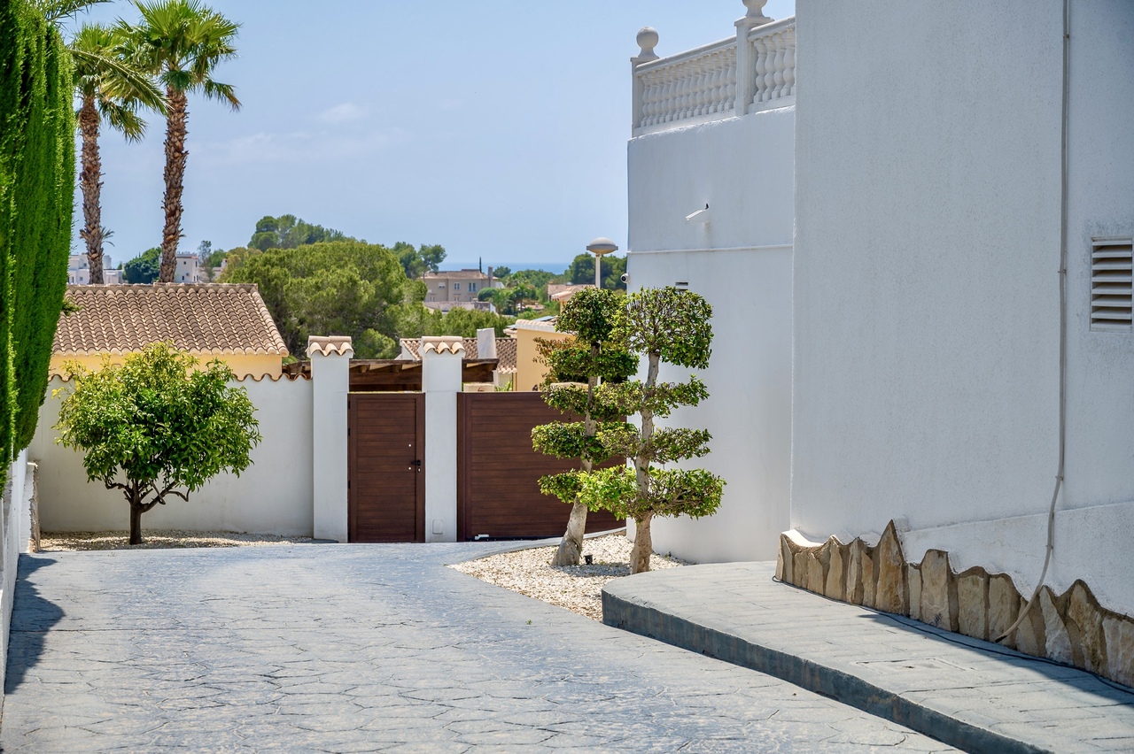 2387: Villa  in Moraira