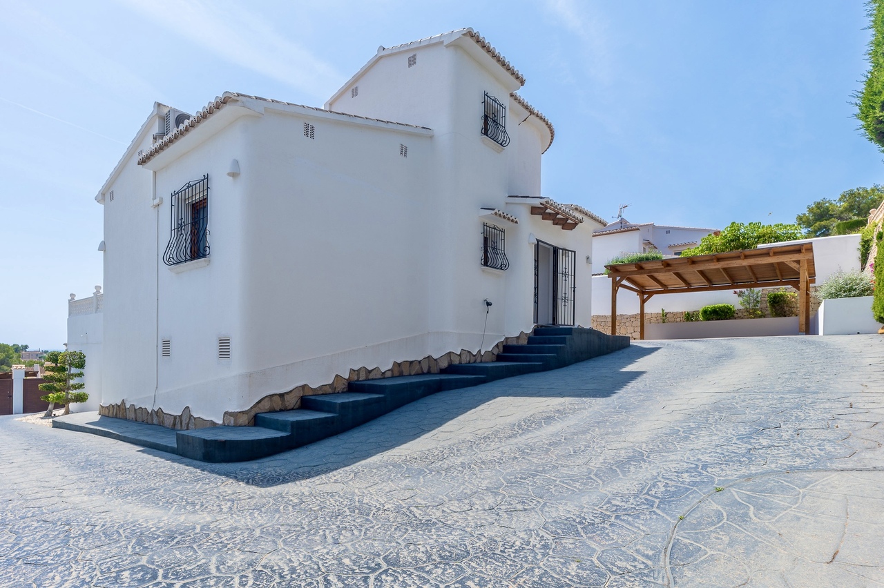 2387: Villa  in Moraira