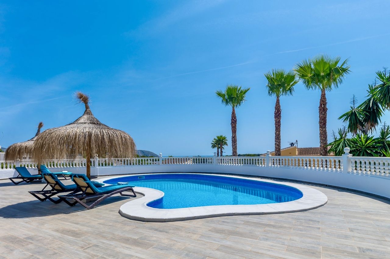 2387: Villa  in Moraira