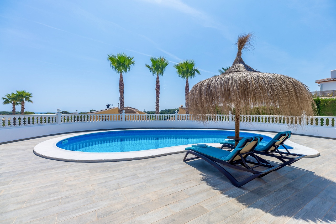 2387: Villa  in Moraira