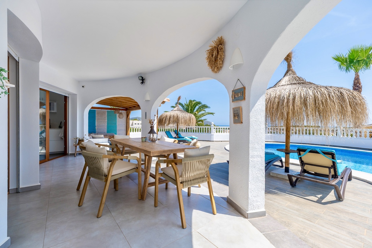 2387: Villa  in Moraira