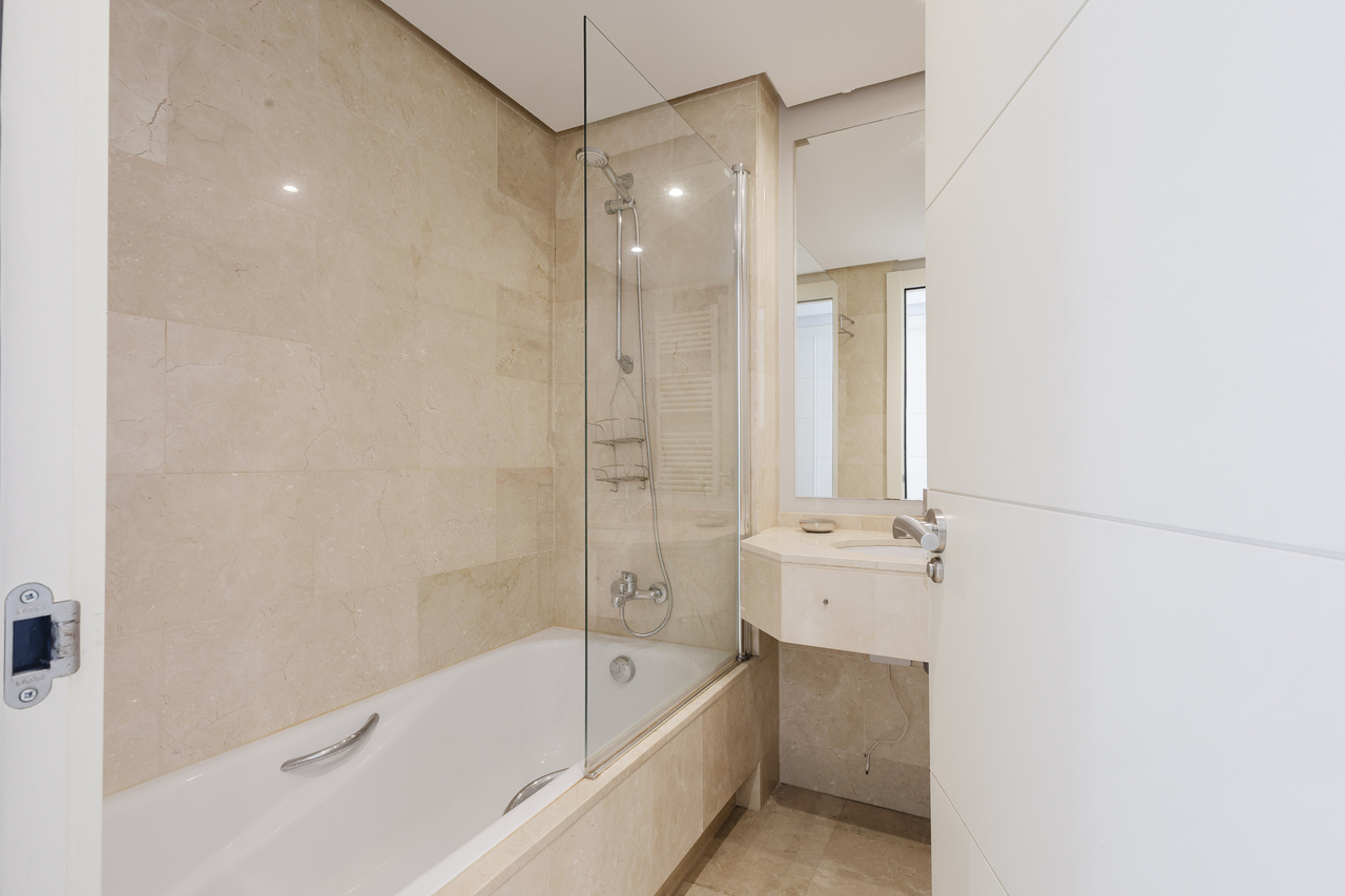 2390: Apartment  in Las Colinas Golf