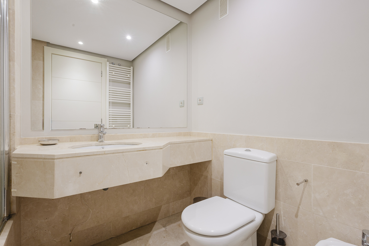 2390: Apartment  in Las Colinas Golf