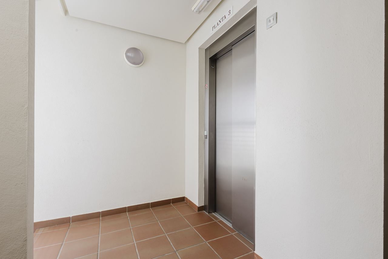 2390: Apartment  in Las Colinas Golf