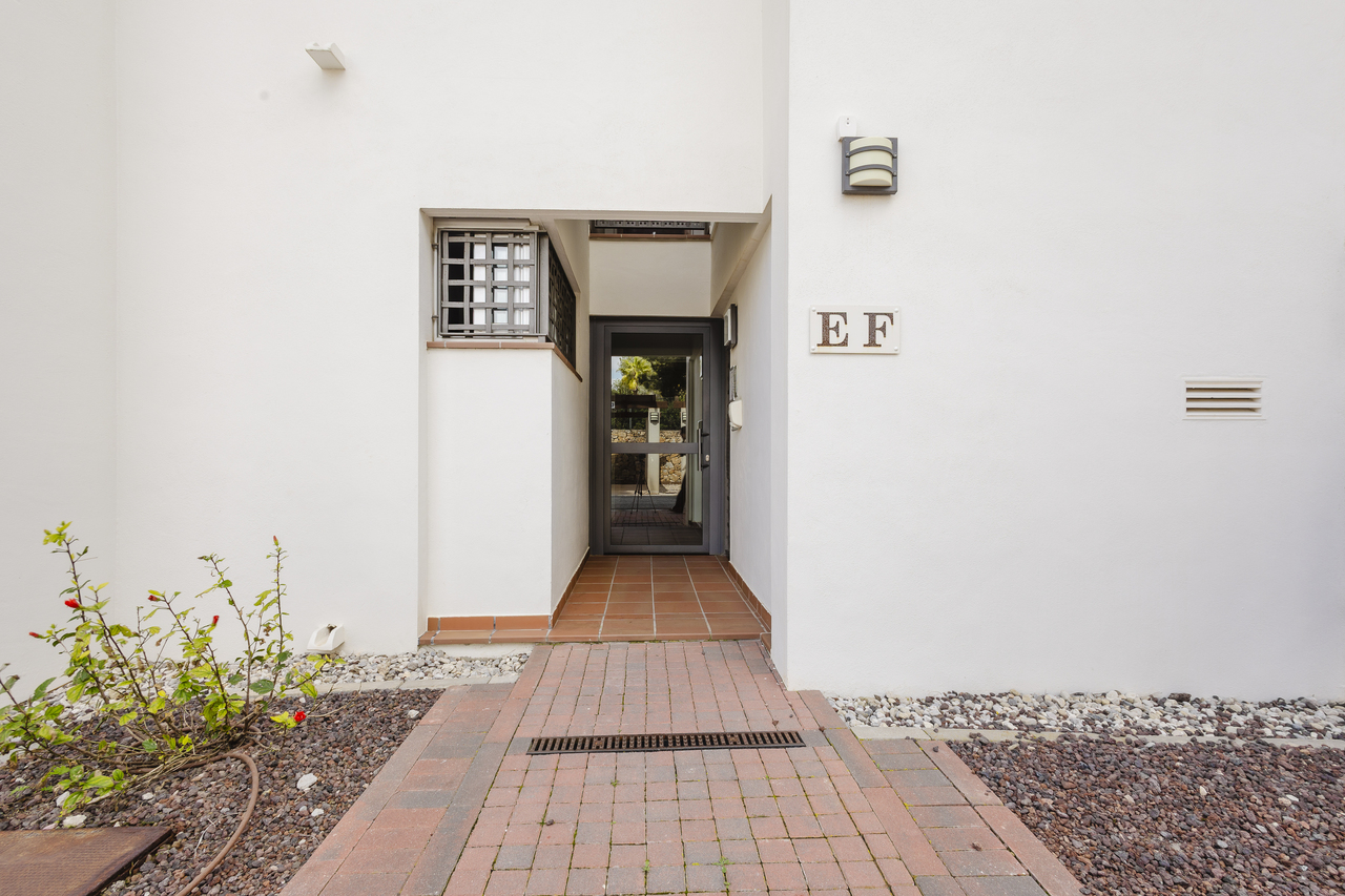 2390: Apartment  in Las Colinas Golf