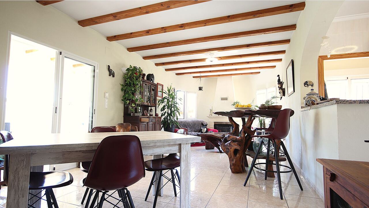 2368: Villa  in Alcalali