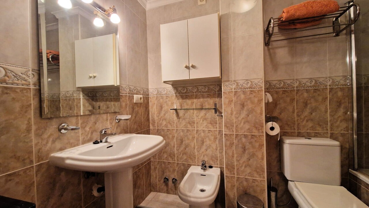 2369: Town House  in Orba