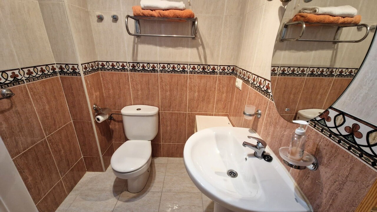 2369: Town House  in Orba