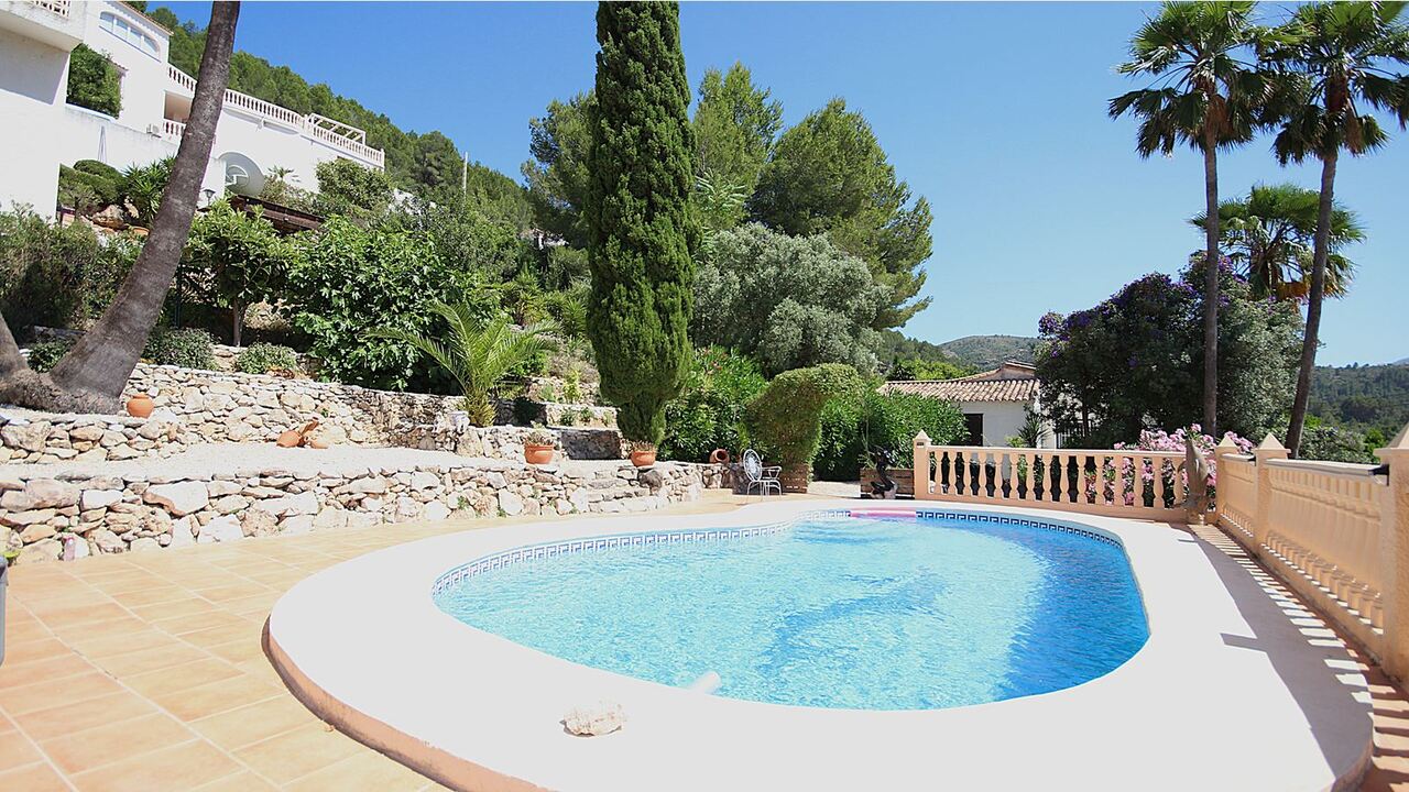 2394: Villa  in Orba