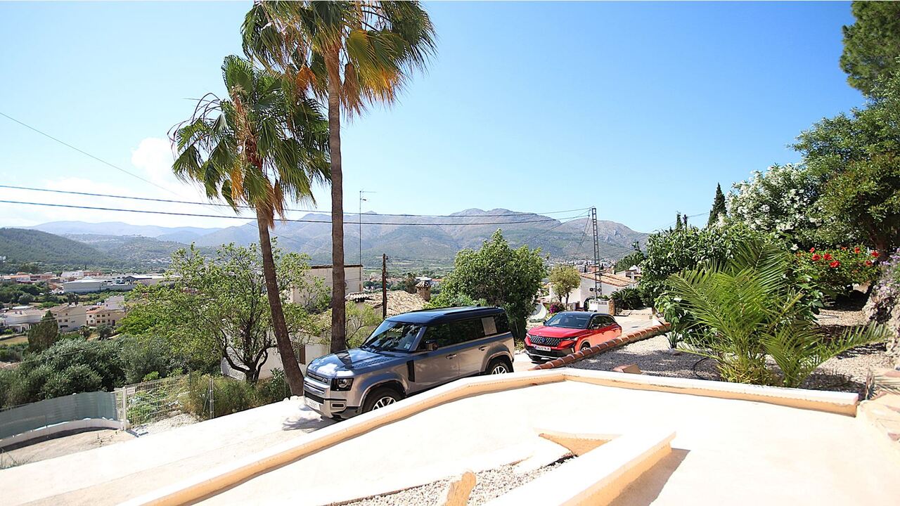 2394: Villa  in Orba