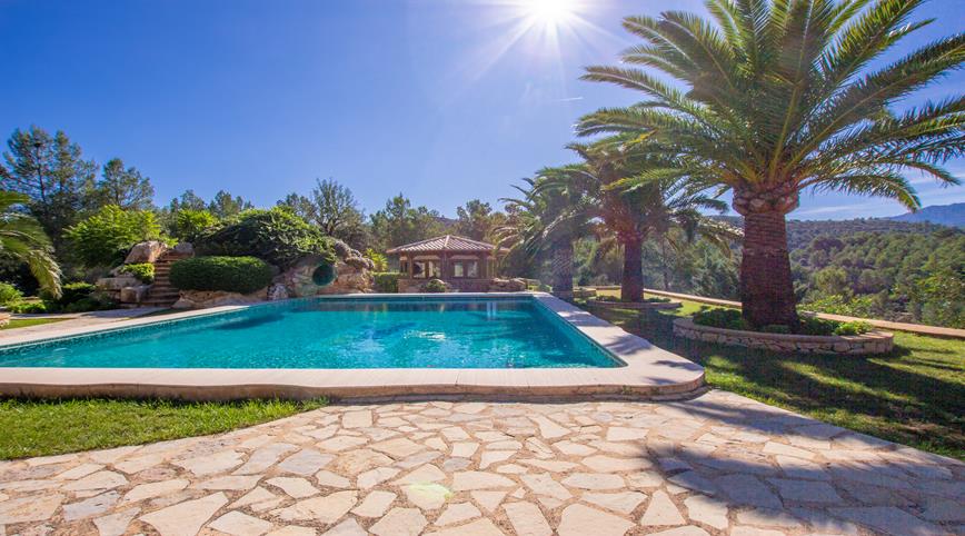 Finca in Jalon for sale in Alicante - Spanish Casa Properties