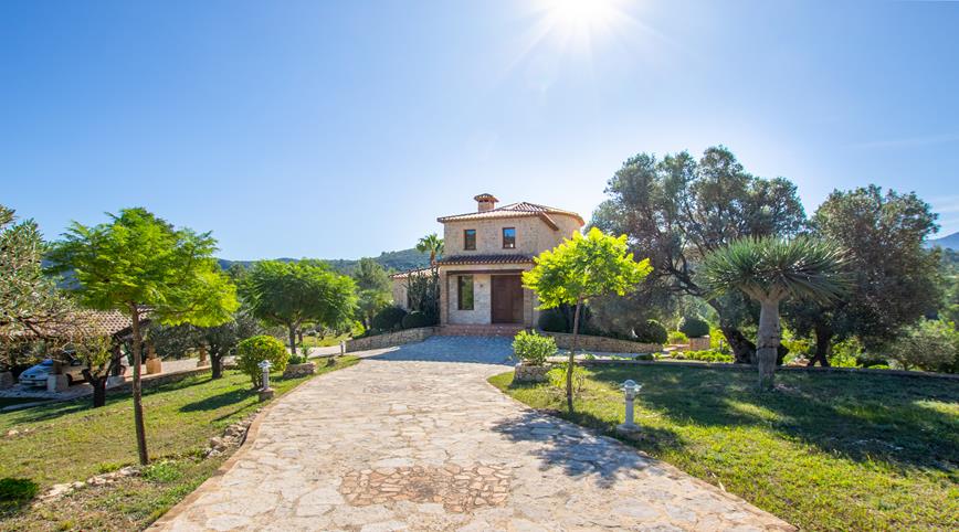 Finca in Jalon for sale in Alicante - Spanish Casa Properties