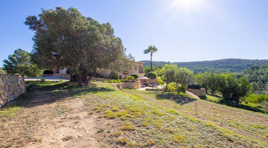 Finca in Jalon for sale in Alicante - Spanish Casa Properties