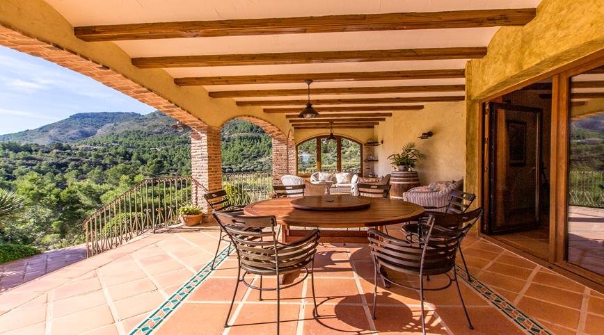 Finca in Jalon for sale in Alicante - Spanish Casa Properties