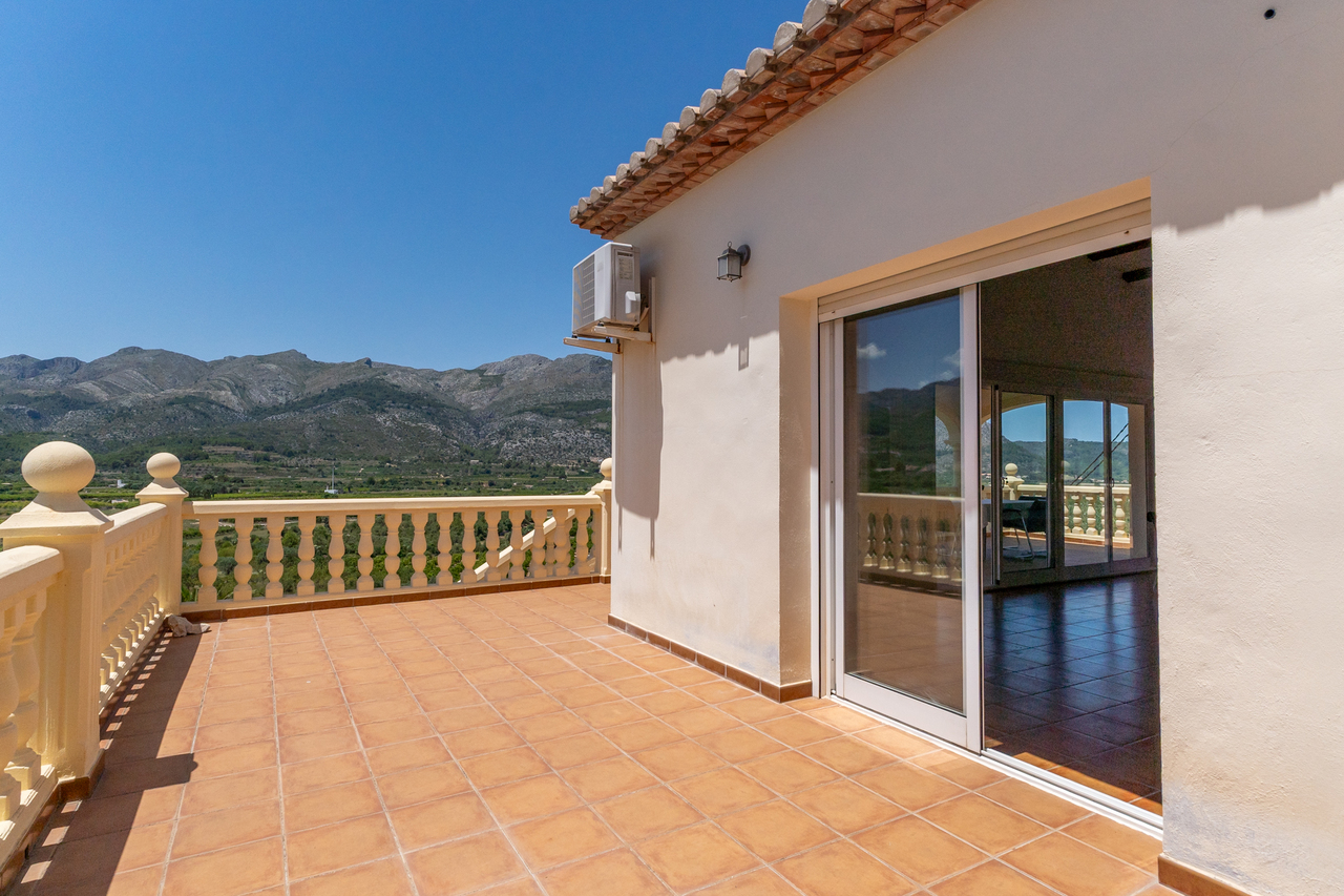 Villa en venta en Orba