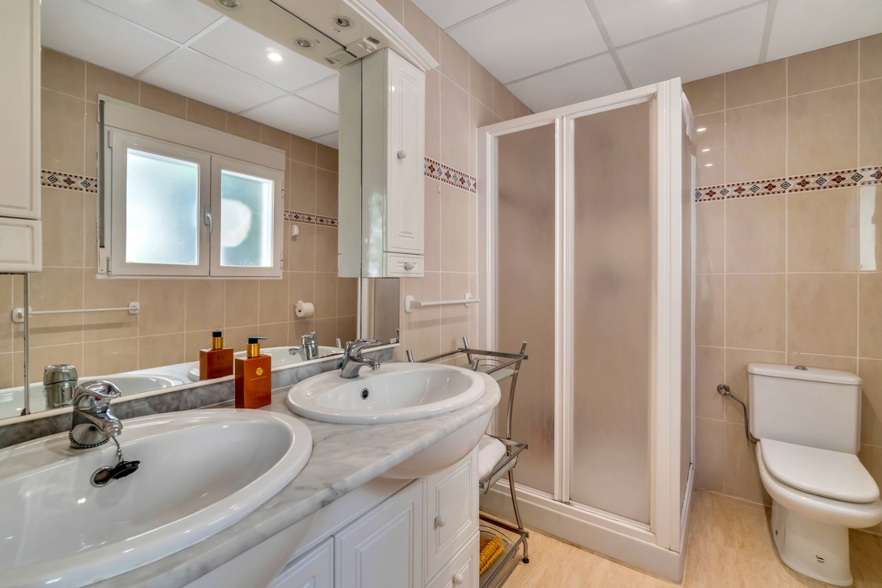 2402: Villa  in Altea