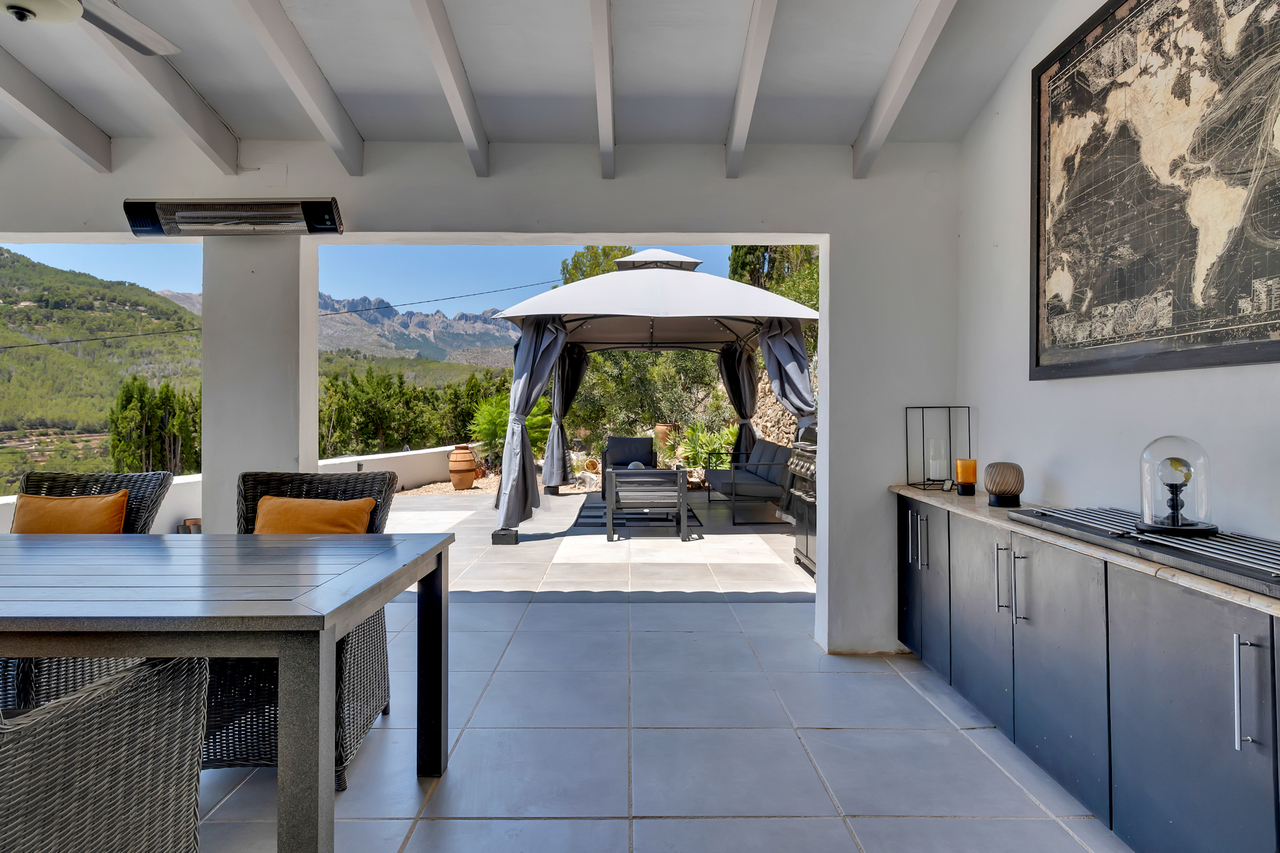 2404: Villa  in Benissa