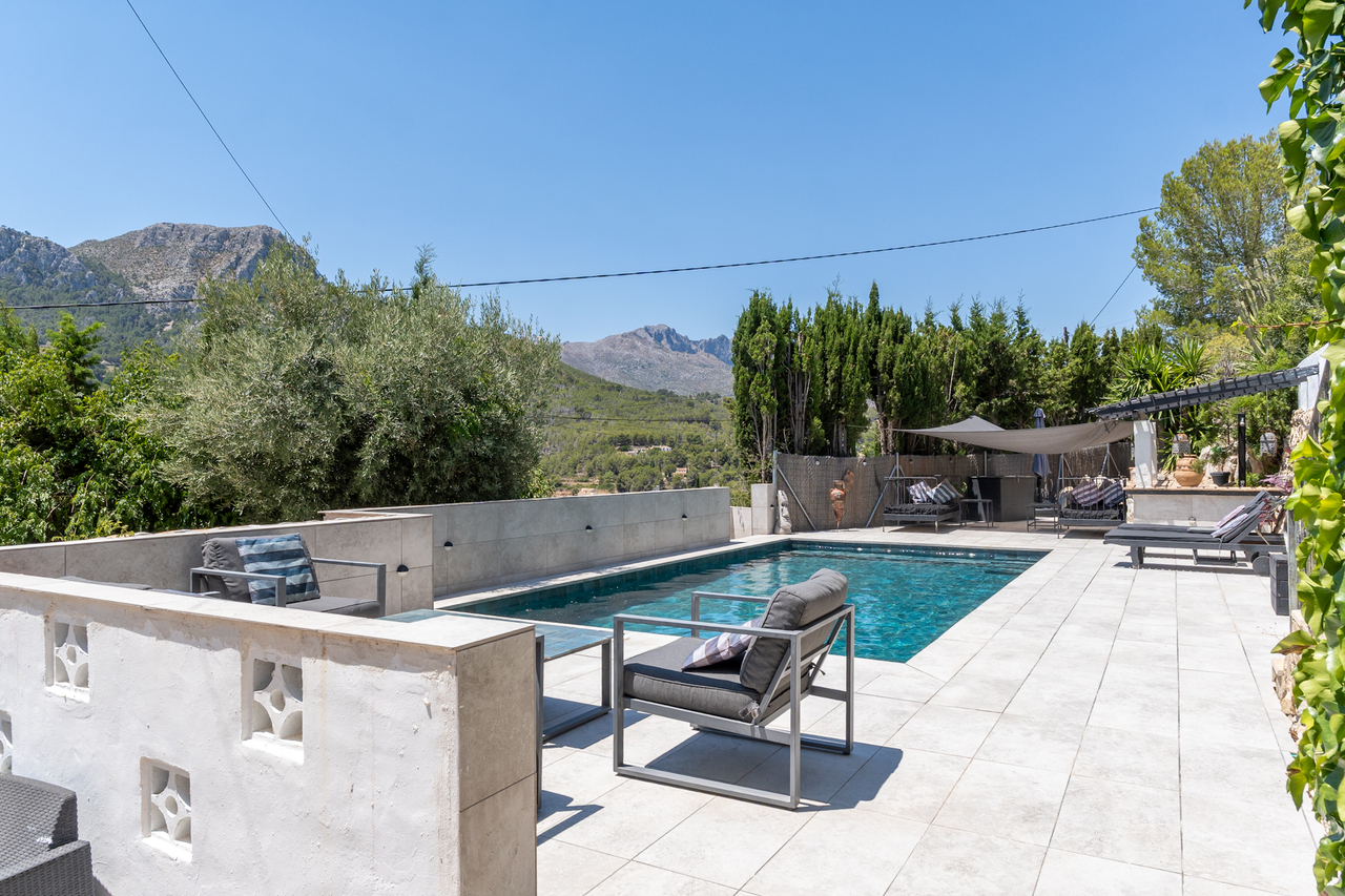 2404: Villa  in Benissa