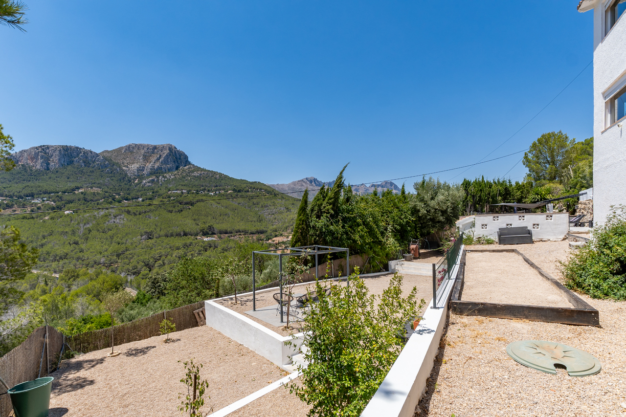 2404: Villa  in Benissa